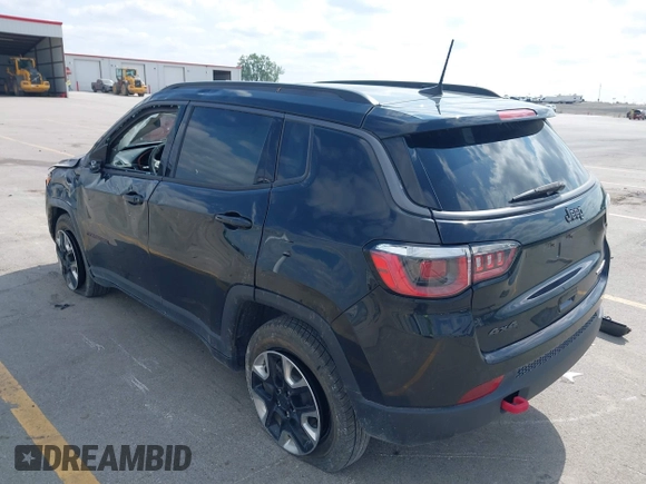 2017 Jeep Compass Trailhawk z VIN 3C4NJDDB6HT631047, wystawiony jako IAAI lot #42457508 z przebiegiem 59 414 mil mil oraz . Historia ofert i sprzedaży dostępna na DreamBid. Obrazek 3.