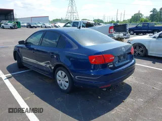 2014 Volkswagen Jetta SE z VIN 3VWD17AJ5EM309737, wystawiony jako IAAI lot #42250688 z przebiegiem 115 945 mil mil oraz . Historia ofert i sprzedaży dostępna na DreamBid. Obrazek 3.