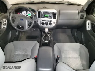 2005 Ford Escape XLT with VIN 1FMYU93135KB23475, listed as a Copart auction lot 44240295 with 210,732 mi miles and Clean Title. Bid and sale history available at carsss.com. Image 8.