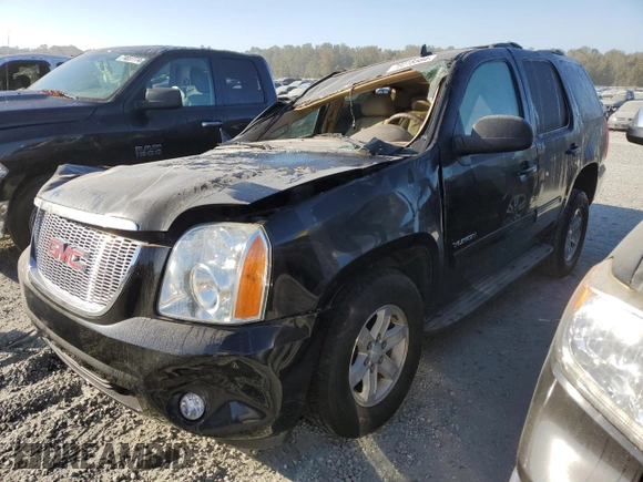 2013 GMC Yukon SLT with VIN 1GKS1CE04DR311520, listed as a Copart auction lot 76018564 with 103,436 mi miles and Salvage Title. Bid and sale history available at carsss.com. Image 1.