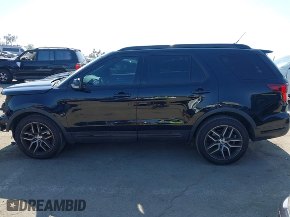 2018 Ford Explorer Sport с VIN 1FM5K8GT3JGC00650, выставлен на аукционе IAAI как лот 42487631 с пробегом 73 787 миль миль и . История ставок и продаж доступна на DreamBid. Изображение 15.