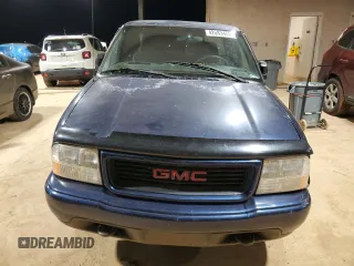 2000 GMC Sonoma SLS with VIN 1GTDT19W2Y8243957, listed as a Copart auction lot 42683455 with 182,447 mi miles and Salvage Title. Bid and sale history available at carsss.com. Image 5.