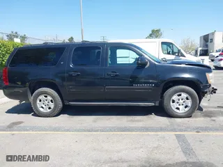 2009 Chevrolet Suburban LT w/1LT with VIN 1GNFK26369R272487, listed as a IAAI auction lot 42024066 with 48,709 mi miles. Bid and sale history available at carsss.com. Image 14.