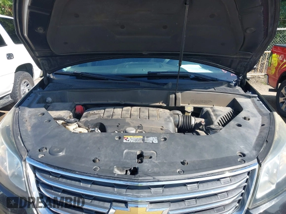 2015 Chevrolet Traverse LT z VIN 1GNKRHKD3FJ299202, wystawiony jako IAAI lot #42510371 z przebiegiem Nie podano mil oraz . Historia ofert i sprzedaży dostępna na DreamBid. Obrazek 10.