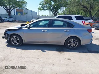 2024 Kia Forte LXS with VIN 3KPF24AD8RE726691, listed as a IAAI auction lot 42026037 with 27,816 mi miles and . Bid and sale history available at DreamBid. Image 15.