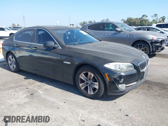 2013 BMW 5 Series 528i xDrive with VIN WBAXH5C50DDW14232, listed as a IAAI auction lot 42551529 with 101,342 mi miles and . Bid and sale history available at DreamBid. Image 1.