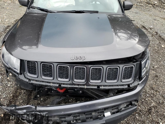 2021 Jeep Compass Trailhawk with VIN 3C4NJDDB6MT564914, listed as a Copart auction lot 49703385 with 45,547 mi miles and Salvage title. Bid and sale history available at DreamBid. Image 13.