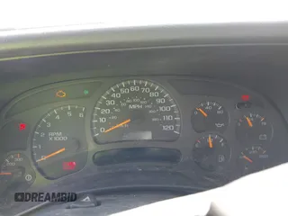 2004 Chevrolet Silverado 2500 LT z VIN 1GCGK23U84F146779, wystawiony jako IAAI lot #41816441 z przebiegiem 163 631 mil mil oraz . Historia ofert i sprzedaży dostępna na DreamBid. Obrazek 7.