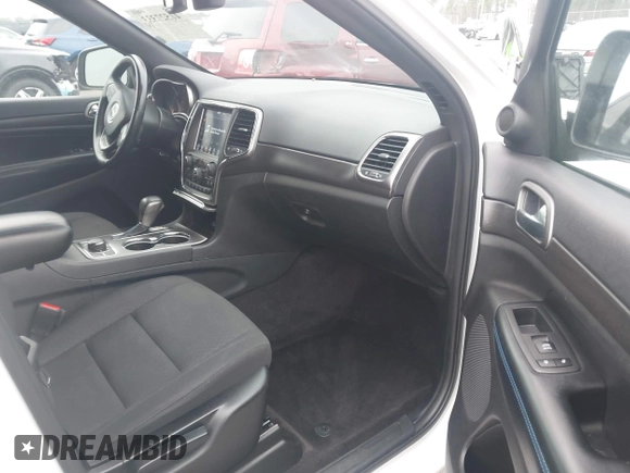2018 Jeep Grand Cherokee Laredo E with VIN 1C4RJFAG2JC503130, listed as a IAAI auction lot 41527333 with 95,669 mi miles. Bid and sale history available at carsss.com. Image 5.