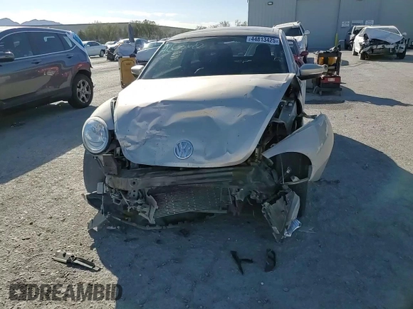 2014 Volkswagen Beetle 2.5L w/Sun with VIN 3VWJP7AT8EM629833, listed as a Copart auction lot 44813425 with 81,625 mi miles and Salvage Title. Bid and sale history available at DreamBid. Image 10.