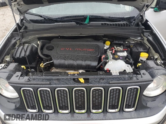 2018 Jeep Renegade Sport with VIN ZACCJBAB8JPH95901, listed as a Copart auction lot 55772785 with 182,033 mi miles and Clean title. Bid and sale history available at DreamBid. Image 12.