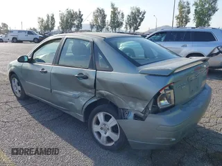 2006 Ford Focus S with VIN 1FAFP34N66W109359, listed as a IAAI auction lot 41975720 with 229,870 mi miles and . Bid and sale history available at carsss.com. Image 3.