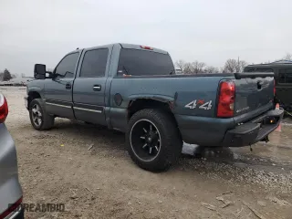 2006 Chevrolet Silverado 1500 LS with VIN 2GCEK13VX61352920, listed as a Copart auction lot 44440435 with 201,393 mi miles and Salvage Title. Bid and sale history available at carsss.com. Image 2.