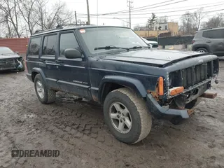 2000 Jeep Cherokee Police with VIN 1J4FF48S1YL170586, listed as a IAAI auction lot 41687049 with 265,540 mi miles. Bid and sale history available at carsss.com. Image 1.
