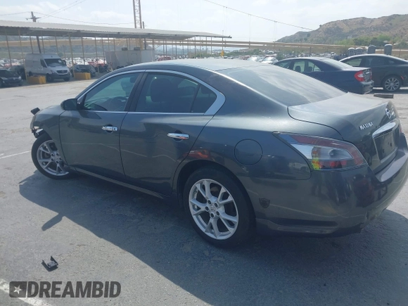 2013 Nissan Maxima S z VIN 1N4AA5AP6DC836402, wystawiony jako IAAI lot #42095626 z przebiegiem 149 974 mil mil oraz . Historia ofert i sprzedaży dostępna na DreamBid. Obrazek 3.