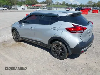 2020 Nissan Kicks SR with VIN 3N1CP5DV8LL566607, listed as a IAAI auction lot 41965487 with 52,119 mi miles. Bid and sale history available at carsss.com. Image 3.