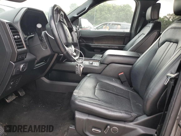 2018 Ford Expedition Limited с VIN 1FMJU2AT6JEA50690, выставлен на аукционе Copart как лот 61333685 с пробегом 93 781 миль миль и Списание • Salvage title. История ставок и продаж доступна на DreamBid. Изображение 7.