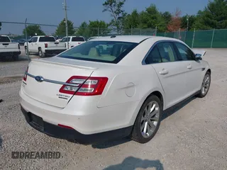 2016 Ford Taurus Limited z VIN 1FAHP2F89GG157721, wystawiony jako IAAI lot #42358132 z przebiegiem 108 384 mil mil oraz . Historia ofert i sprzedaży dostępna na DreamBid. Obrazek 4.