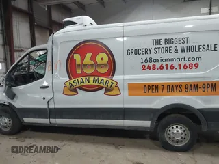 2020 Ford Transit Cargo z VIN 1FTBR2C81LKA68599, wystawiony jako IAAI lot #41381157 z przebiegiem 63 382 mil mil oraz . Historia ofert i sprzedaży dostępna na DreamBid. Obrazek 14.