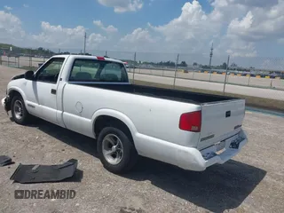 1997 GMC Sonoma with VIN 1GTCS1441VK518317, listed as a IAAI auction lot 41942735 with 75,862 mi miles and . Bid and sale history available at DreamBid. Image 3.