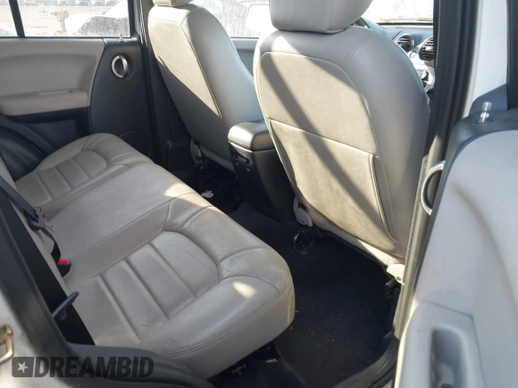 2004 Jeep Liberty Limited with VIN 1J8GL58K34W214825, listed as a IAAI auction lot 41456625 with 210,346 mi miles. Bid and sale history available at carsss.com. Image 8.