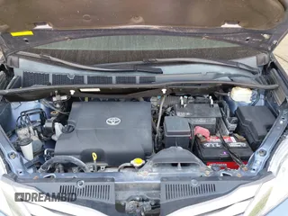 2015 Toyota Sienna XLE with VIN 5TDYK3DC7FS618571, listed as a IAAI auction lot 41930199 with 49,516 mi miles and . Bid and sale history available at carsss.com. Image 10.