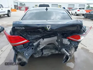 2016 Hyundai Equus Signature z VIN KMHGH4JHXGU101564, wystawiony jako IAAI lot #42210676 z przebiegiem 117 052 mil mil oraz . Historia ofert i sprzedaży dostępna na DreamBid. Obrazek 6.