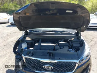 2018 Kia Sorento LX with VIN 5XYPG4A35JG410489, listed as a IAAI auction lot 41814696 with 134,402 mi miles. Bid and sale history available at carsss.com. Image 10.