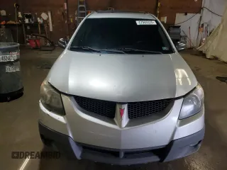 2004 Pontiac Vibe z VIN 5Y2SM62884Z403115, wystawiony jako Copart lot #47969335 z przebiegiem 106 932 mil mil oraz Szkody całkowita. Historia ofert i sprzedaży dostępna na DreamBid. Obrazek 5.