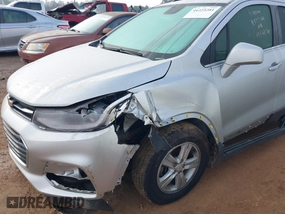 2019 Chevrolet Trax LT z VIN KL7CJLSBXKB917249, wystawiony jako IAAI lot #41225281 z przebiegiem 113 842 mil mil oraz . Historia ofert i sprzedaży dostępna na DreamBid. Obrazek 6.