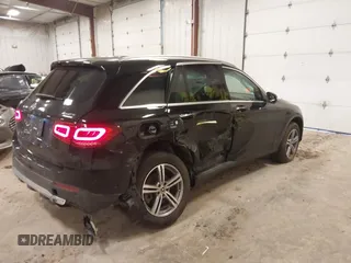 2022 Mercedes-Benz GLC 300 with VIN W1N0G8EB8NV370264, listed as a IAAI auction lot 41867375 with 16,548 mi miles and . Bid and sale history available at DreamBid. Image 4.