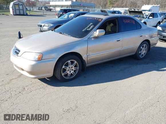 2001 Acura TL with VIN 19UUA56611A003736, listed as a IAAI auction lot 42068748 with 122,214 mi miles. Bid and sale history available at carsss.com. Image 2.