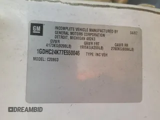 2007 GMC Sierra 2500HD Work Truck z VIN 1GDHC24K77E550046, wystawiony jako Copart lot #50433995 z przebiegiem Nie podano mil oraz Nie do naprawy • Non repairable. Historia ofert i sprzedaży dostępna na DreamBid. Obrazek 12.