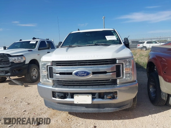 2019 Ford F-250 XL with VIN 1FT7W2B60KEE58704, listed as a IAAI auction lot 42348662 with 160,457 mi miles and . Bid and sale history available at DreamBid. Image 12.