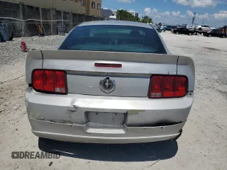 2006 Ford Mustang Standard with VIN 1ZVFT80N865126059, listed as a Copart auction lot 61216915 with 188,114 mi miles and Salvage title. Bid and sale history available at DreamBid. Image 6.