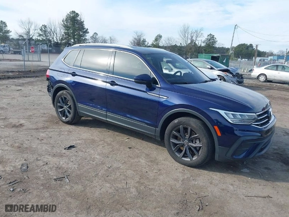 2022 Volkswagen Tiguan SE with VIN 3VV3B7AX4NM062714, listed as a IAAI auction lot 41173705 with 69,264 mi miles. Bid and sale history available at carsss.com. Image 1.