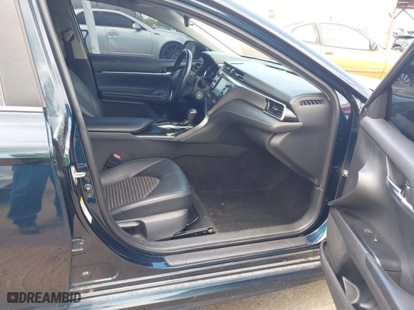 2018 Toyota Camry LE with VIN 4T1B11HK9JU639162, listed as a IAAI auction lot 41967207 with 82,444 mi miles. Bid and sale history available at carsss.com. Image 5.
