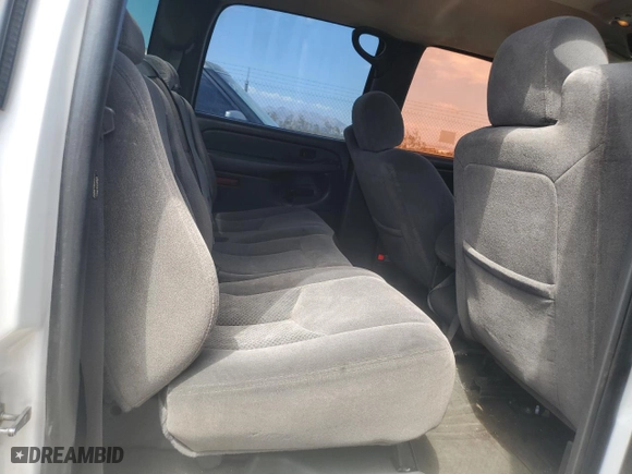 2007 Chevrolet Silverado 1500 Classic LS with VIN 2GCEC13VX71106268, listed as a Copart auction lot 69798684 with 246,318 mi miles and Salvage Title. Bid and sale history available at carsss.com. Image 11.