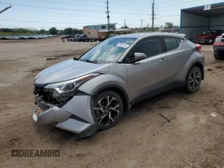 2018 Toyota C-HR XLE z VIN NMTKHMBX6JR030622, wystawiony jako Copart lot #57560125 z przebiegiem 144 570 mil mil oraz Czysty tytuł • Clean title. Historia ofert i sprzedaży dostępna na DreamBid. Obrazek 1.