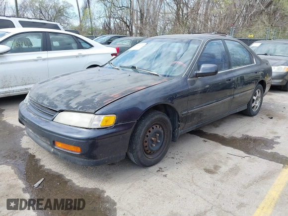 1995 Honda Accord LX with VIN JHMCD5631SC011203, listed as a IAAI auction lot 41891231 with 198,682 mi miles and . Bid and sale history available at carsss.com. Image 2.