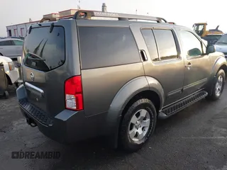 2005 Nissan Pathfinder SE with VIN 5N1AR18U35C745284, listed as a IAAI auction lot 41473294 with 84,403 mi miles. Bid and sale history available at carsss.com. Image 4.