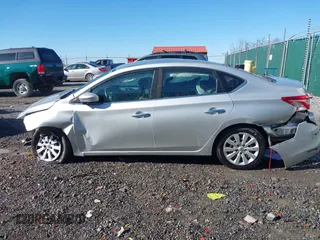 2019 Nissan Sentra SR with VIN 3N1AB7AP0KY319137, listed as a IAAI auction lot 41515087 with 84,652 mi miles. Bid and sale history available at carsss.com. Image 14.