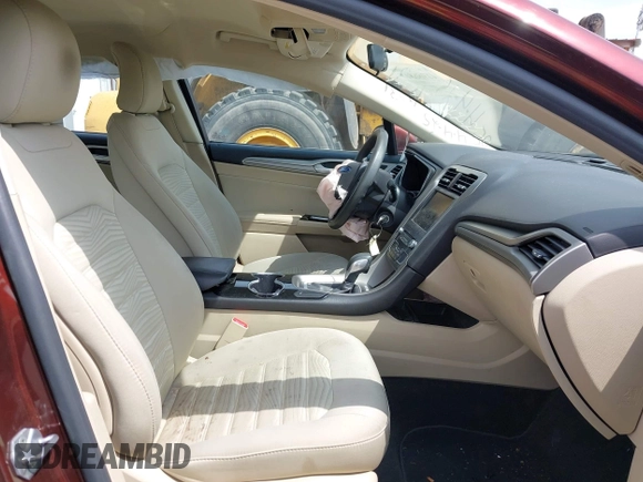 2016 Ford Fusion SE with VIN 3FA6P0HD6GR253742, listed as a IAAI auction lot 41986812 with 115,522 mi miles. Bid and sale history available at carsss.com. Image 5.