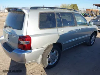 2005 Toyota Highlander with VIN JTEDP21A350050152, listed as a IAAI auction lot 41673415 with 195,221 mi miles. Bid and sale history available at carsss.com. Image 4.