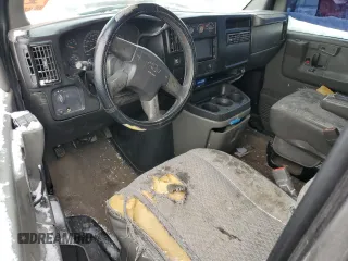 2007 Chevrolet Express Passenger z VIN 1GAHG39U471178707, wystawiony jako Copart lot #86510224 z przebiegiem Nie podano mil oraz Szkoda całkowita • Salvage title. Historia ofert i sprzedaży dostępna na DreamBid. Obrazek 8.