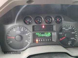 2010 Ford F-250 XL z VIN 1FTSX2BR7AEA80509, wystawiony jako Copart lot #51778745 z przebiegiem 219 126 mil mil oraz Szkoda całkowita • Salvage title. Historia ofert i sprzedaży dostępna na DreamBid. Obrazek 9.