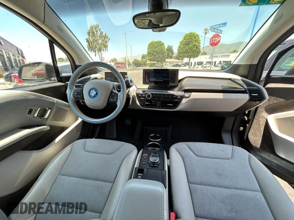 2014 BMW i3 with VIN WBY1Z4C51EV274633, listed as a Copart auction lot 64677185 with 61,664 mi miles and Clean title. Bid and sale history available at DreamBid. Image 9.