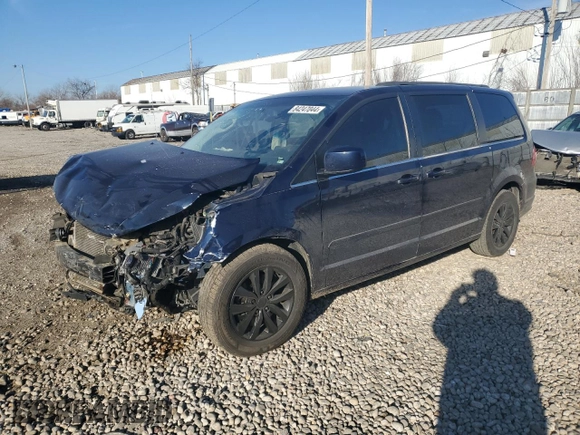 2014 Volkswagen Routan SE with VIN 2C4RVABG1ER134831, listed as a Copart auction lot 84247044 with 111,982 mi miles and Non repairable. Bid and sale history available at DreamBid. Image 1.