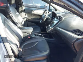 2018 Lincoln MKC Premiere with VIN 5LMCJ1D9XJUL22625, listed as a IAAI auction lot 40558543 with 60,088 mi miles and . Bid and sale history available at DreamBid. Image 5.