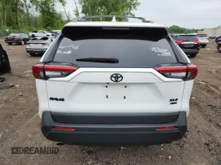 2024 Toyota RAV4 XLE with VIN 2T3P1RFV5RC431852, listed as a Copart auction lot 64449775 with 22,378 mi miles and Salvage title. Bid and sale history available at DreamBid. Image 6.